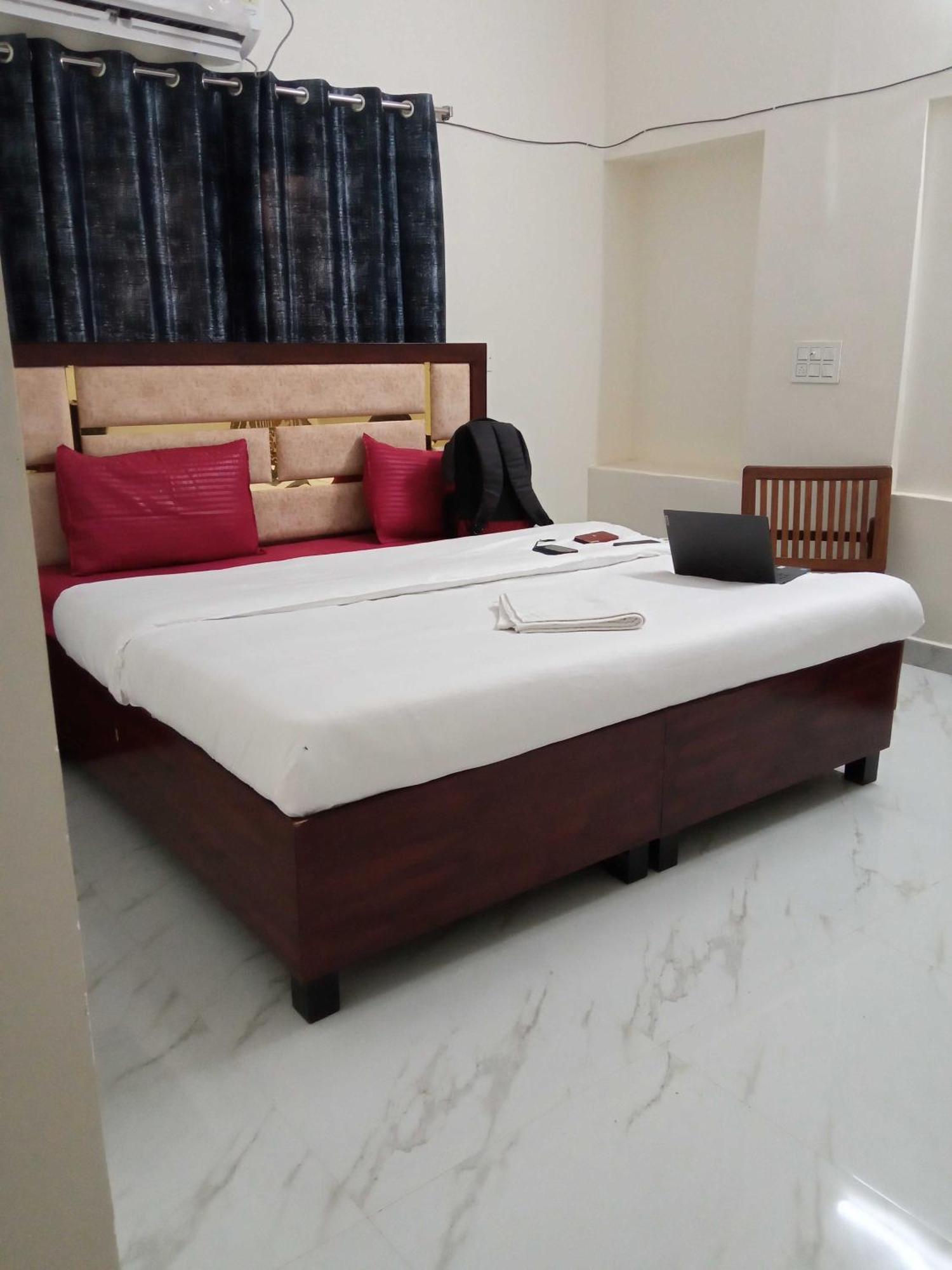 Zora Park Luxury Rooms Вишакхапатнам Экстерьер фото